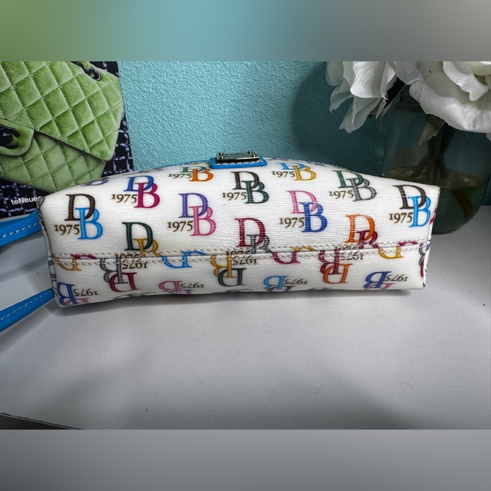 Dooney & Bourke White and Blue Crossbody Bag - Picture 5 of 12